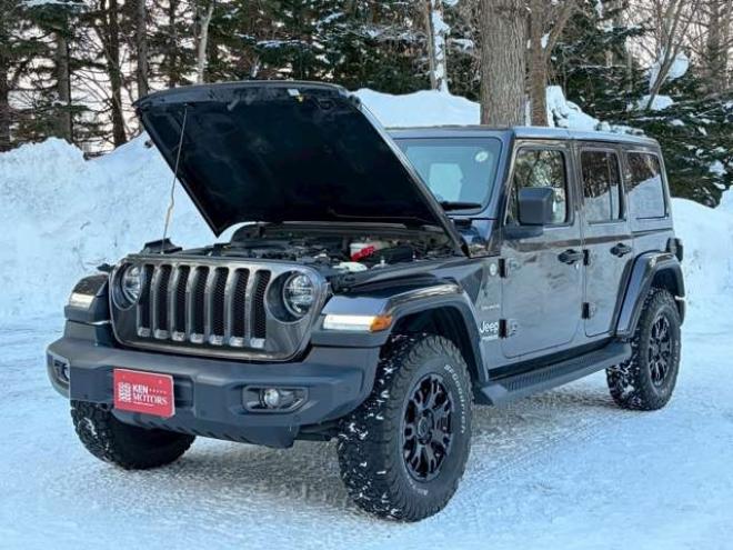 ラングラーアンリミテッド サハラ 3.6L 4WD　グラナイトグレー　エアコン　クルコン　パワステ　パワーウィンドウ　フロントカメラ　バックカメラ　キーレスエントリー　アルミホイール　ABS　横滑り防止装置　盗難防止装置　フルセグTV 正規輸入車 3600