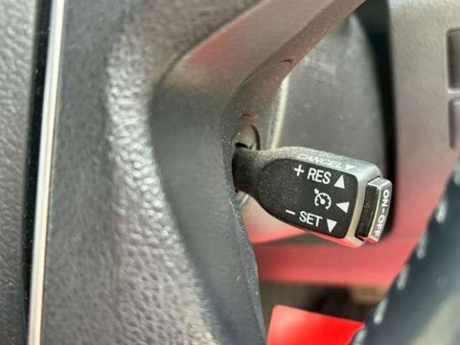 ヴェルファイア2.5 Z 4WD　純正ナビ　TRDエアロ　両側パワスラ　バックカメラ　社外アルミホイール　ETC　車高調　パワステ　パワーウィンドウ　キーレスエントリー　ABS　盗難防止装置　横滑り防止装置　エアコン　3列シート 2500