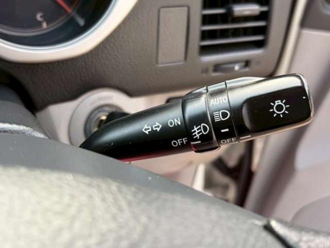 ハイラックスサーフ2.7 SSR-X リミテッド 4WD　TVナビ　パワステ　パワーウィンドウ　キーレスエントリー　LEDヘッドライト　フォグランプ　リフトアップ　アルミホイール　ルーフレール　寒冷地仕様　ABS　バックカメラ　盗難防止装置　エアコン 2700