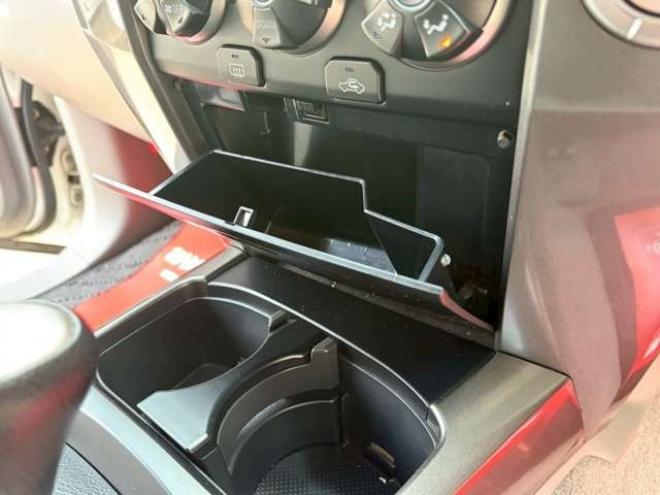 ハイラックスサーフ2.7 SSR-X リミテッド 4WD　TVナビ　パワステ　パワーウィンドウ　キーレスエントリー　LEDヘッドライト　フォグランプ　リフトアップ　アルミホイール　ルーフレール　寒冷地仕様　ABS　バックカメラ　盗難防止装置　エアコン 2700