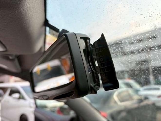 ハイラックスサーフ2.7 SSR-X リミテッド 4WD　TVナビ　パワステ　パワーウィンドウ　キーレスエントリー　LEDヘッドライト　フォグランプ　リフトアップ　アルミホイール　ルーフレール　寒冷地仕様　ABS　バックカメラ　盗難防止装置　エアコン 2700