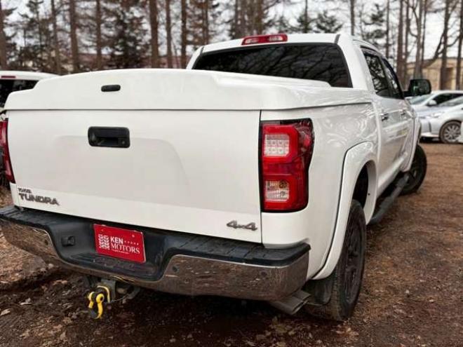 タンドラクルーマックス SR5 5.7 V8 4WD　 正規輸入車 5700