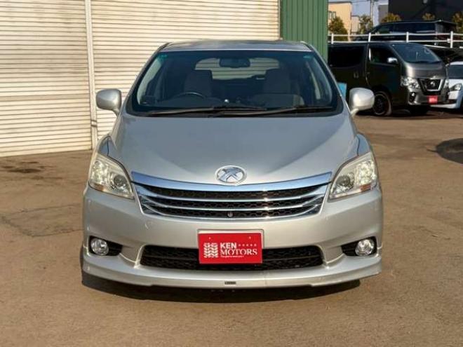 マークXジオ2.4 240G 4WD　6人乗り　3列シート　パワステ　パワーウィンドウ　純正ナビ　キーレスエントリー　ETC　バックカメラ　ABS　盗難防止装置　エアコン　電動シート　横滑り防止装置　アルミホイール 2400