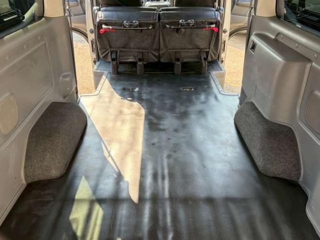 キャラバンNV350 2.5 プレミアムGX ロングボディ ディーゼルターボ 4WD　ヒッチメンバー　エンジンスターター　パワステ　パワーウィンドウ　純正ナビ　バックカメラ　ETC　社外アルミホイール　ABS　キーレスエントリー　ドライブレコーダー 2500