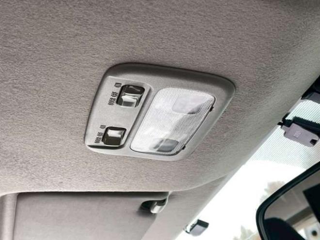 キャラバンNV350 2.5 プレミアムGX ロングボディ ディーゼルターボ 4WD　ベッドキット　スマートキー　キーレスエントリー　パワステ　パワーウィンドウ　ABS　ETC　エアコン　盗難防止装置　両側スライドドア 2500