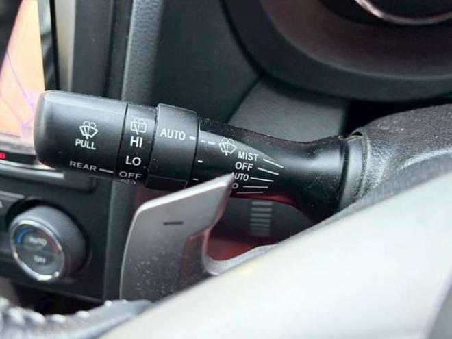 フォレスター2.0XT アイサイト 4WD　ターボ　パワステ　パワーウィンドウ　純正アルミ　ABS　キーレスエントリー　ETC　シートヒーター　社外エンジンスターター　パドルシフト　エアコン　電動シート　クルーズコントロール　盗難防止装置 2000