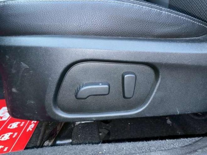 フォレスター2.0XT アイサイト 4WD　ターボ　パワステ　パワーウィンドウ　純正アルミ　ABS　キーレスエントリー　ETC　シートヒーター　社外エンジンスターター　パドルシフト　エアコン　電動シート　クルーズコントロール　盗難防止装置 2000