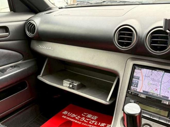 シルビア2.0 オーテックバージョン　6速MT　社外ハンドル　社外アルミホイール　社外エアロ　社外マフラー　パワステ　パワーウィンドウ　社外ナビ　エアコン　革シート 2WD 2000