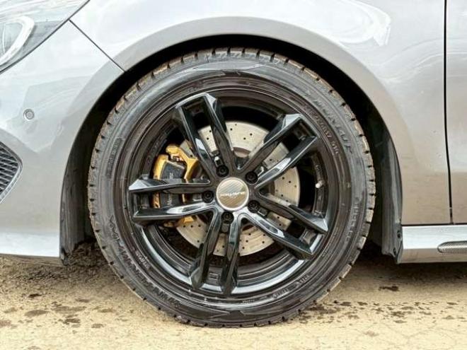 ベンツCLAクラス CLA250 4マチック 4WD　ナビ　バックカメラ　ETC　キーレスエントリー　シートヒーター　エアコン　クルーズコントロール　ABS　盗難防止装置　パワステ　パワーウィンドウ　横滑防止装置　パーキングアシスト　アイドリングストップ 正規輸入車 2000