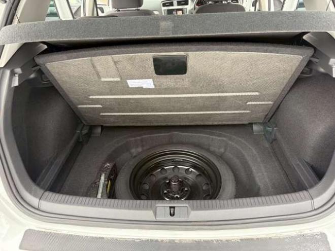 ゴルフTSI コンフォートライン　地デジナビ　バックカメラ　純正アルミホイール　パワステ　パワーウィンドウ　ABS　キーレスエントリー　ETC　クルーズコントロール　横滑り防止装置　エアコン　盗難防止装置　CD　アイドリングストップ 正規輸入車 2WD 1200