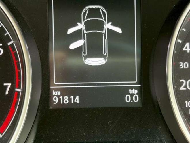 ゴルフTSI コンフォートライン　地デジナビ　バックカメラ　純正アルミホイール　パワステ　パワーウィンドウ　ABS　キーレスエントリー　ETC　クルーズコントロール　横滑り防止装置　エアコン　盗難防止装置　CD　アイドリングストップ 正規輸入車 2WD 1200