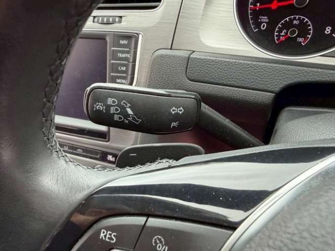 ゴルフTSI コンフォートライン　地デジナビ　バックカメラ　純正アルミホイール　パワステ　パワーウィンドウ　ABS　キーレスエントリー　ETC　クルーズコントロール　横滑り防止装置　エアコン　盗難防止装置　CD　アイドリングストップ 正規輸入車 2WD 1200