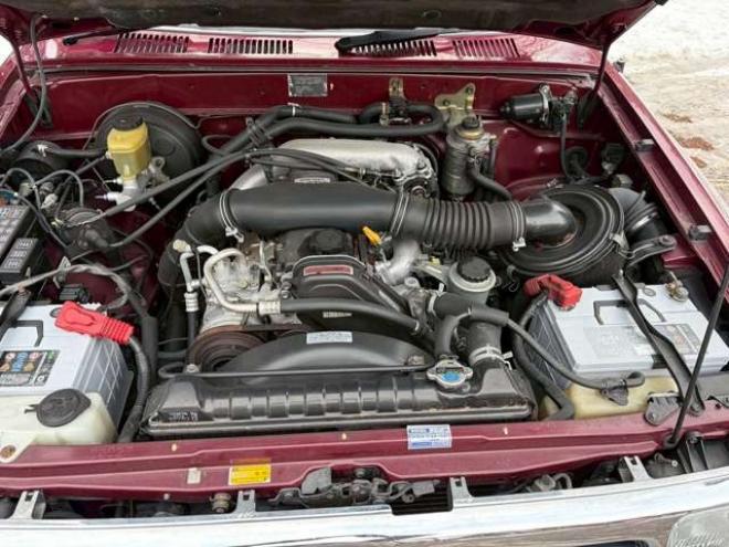 ハイラックスサーフ3.0 SSR-G ワイドボデー ディーゼルターボ 4WD　レカロシート　社外ハンドル　社外ナビ　地デジ　ETC　2バッテリー　バンパーガード　パワステ　パワーウィンドウ　純正アルミホイール　クルーズコントロール　寒冷地仕様 3000