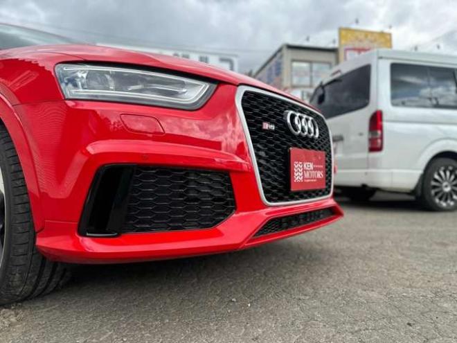 アウディRS Q3 2.5 4WD　ナビTV/Bカメラ/パワーシート/純正AW 正規輸入車 2500