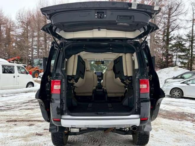 デリカD：5 2.4 G パワーパッケージ 4WD　リフトアップ　両側パワースライドドア　社外ナビ　バックカメラ　フロントカメラ　リアパワーゲート　後席モニター　パワステ　パワーウィンドウ　ABS　キーレスエントリー 2400