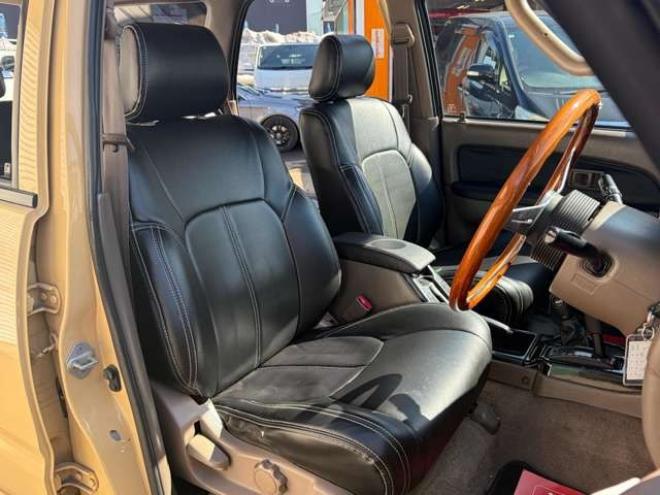 ハイラックスサーフ2.7 SSR-V ワイドボディ 4WD　US仕様　リフトアップ　全塗装済　社外ナビ　パワステ　パワーウィンドウ　ETC　バックカメラ　アルミホイール　ルーフレール　キーレスエントリー　ABS　エアコン 2700