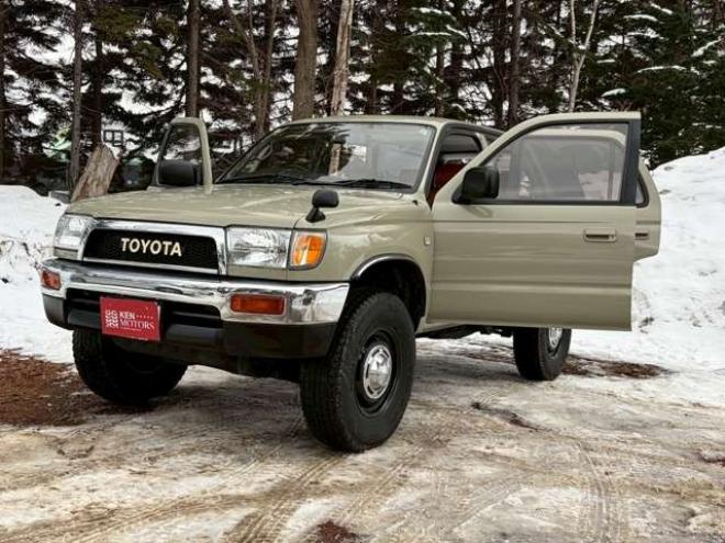 ハイラックスサーフ3.0 SSR-G ワイドボディ ディーゼルターボ 4WD　リフトアップ　全塗装済ベージュ　アルミホイール　メッキバンパー　サンルーフ　ETC　パワステ　パワーウィンドウ　ABS　キーレスエントリー　エアコン　寒冷地仕様 3000