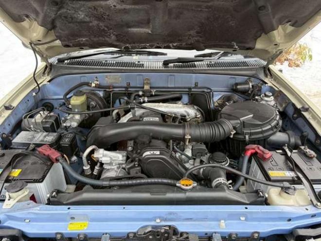 ハイラックスサーフ3.0 SSR-G ワイドボディ ディーゼルターボ 4WD　リフトアップ　全塗装済ベージュ　アルミホイール　メッキバンパー　サンルーフ　ETC　パワステ　パワーウィンドウ　ABS　キーレスエントリー　エアコン　寒冷地仕様 3000