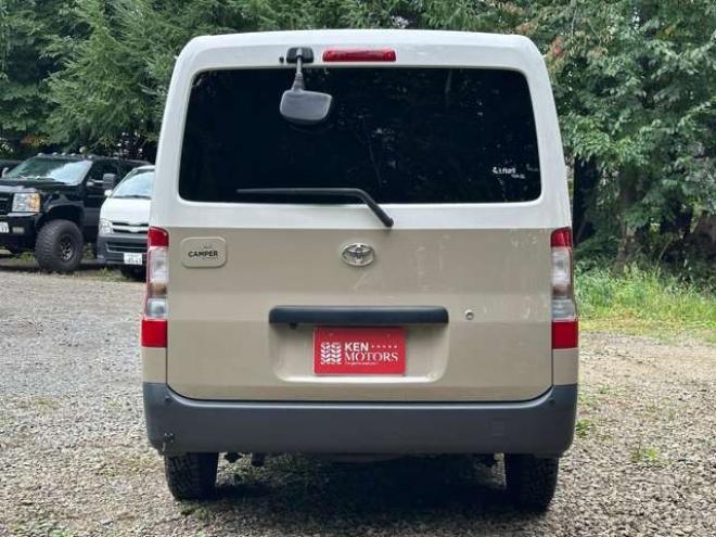 タウンエースバン1.5 GL 4WD　アルトピアーノ　ベージュツートン全塗装済　ベッドキット　セカンドバッテリー　ETC　フルセグTVナビ　バックカメラ　アイドリングストップ　ABS　レーンキープアシスト　盗難防止装置　パワステ　パワーウィンドウ 1500