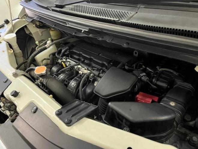 デリカＤ：５　Ｇパワーパッケージ　本州仕入　禁煙車　寒冷地仕様　エクストリーム１６ＡＷ＋ＧＲＩＰＭＡＸホワイトレター　新品ＪＡＯＳブラックマッドガード　純正１８ＡＷ＋スタッドレスタイヤ付　１２インチリアフリップダウンモニター　ＥＴＣ 4WD 2400 5Dr