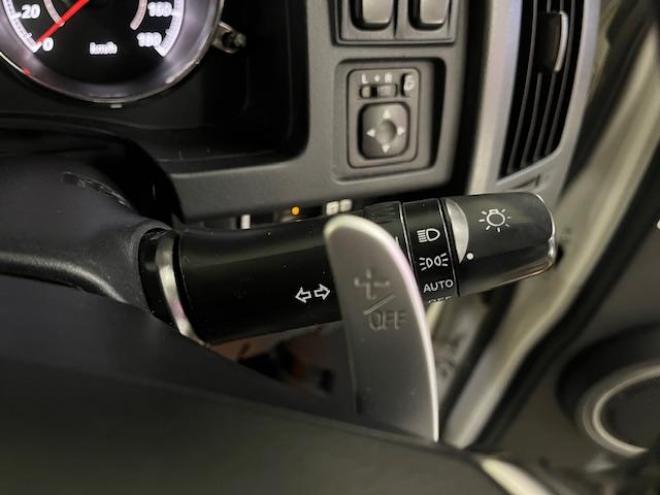 デリカＤ：５　Ｇパワーパッケージ　本州仕入　禁煙車　寒冷地仕様　エクストリーム１６ＡＷ＋ＧＲＩＰＭＡＸホワイトレター　新品ＪＡＯＳブラックマッドガード　純正１８ＡＷ＋スタッドレスタイヤ付　１２インチリアフリップダウンモニター　ＥＴＣ 4WD 2400 5Dr