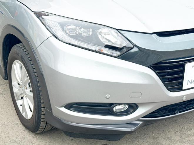 ヴェゼルハイブリッド1.5ハイブリッドX 4WD　ローンが不安な方＜優遇ローン＞　あんしんパッケージ　寒冷地仕様　社外ナビ 4WD 1500 5Dr