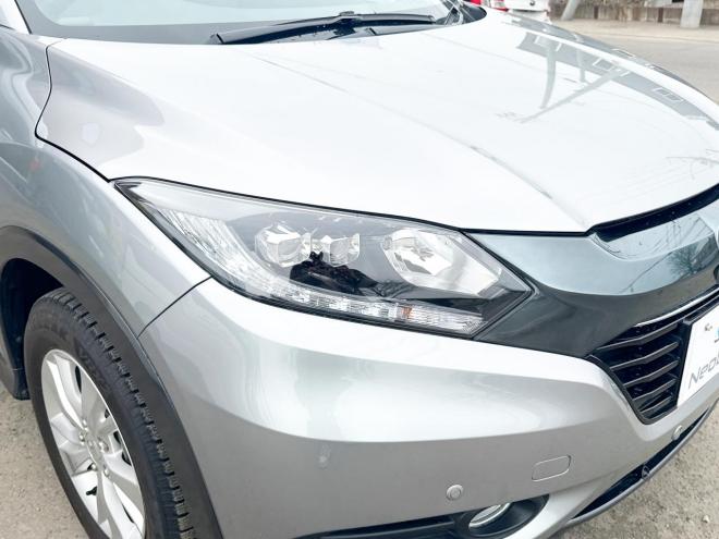 ヴェゼルハイブリッド1.5ハイブリッドX 4WD　ローンが不安な方＜優遇ローン＞　あんしんパッケージ　寒冷地仕様　社外ナビ 4WD 1500 5Dr