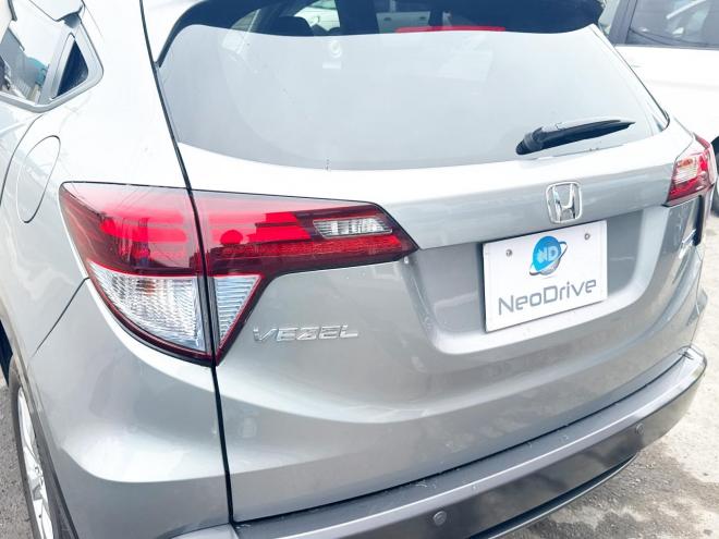 ヴェゼルハイブリッド1.5ハイブリッドX 4WD　ローンが不安な方＜優遇ローン＞　あんしんパッケージ　寒冷地仕様　社外ナビ 4WD 1500 5Dr