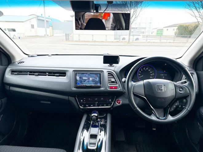 ヴェゼルハイブリッド1.5ハイブリッドX 4WD　ローンが不安な方＜優遇ローン＞　あんしんパッケージ　寒冷地仕様　社外ナビ 4WD 1500 5Dr