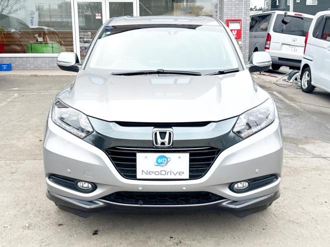 ヴェゼルハイブリッド1.5ハイブリッドX 4WD　ローンが不安な方＜優遇ローン＞　あんしんパッケージ　寒冷地仕様　社外ナビ 4WD 1500 5Dr