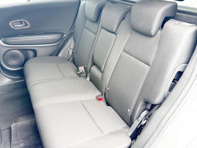 ヴェゼルハイブリッド1.5ハイブリッドX 4WD　ローンが不安な方＜優遇ローン＞　あんしんパッケージ　寒冷地仕様　社外ナビ 4WD 1500 5Dr