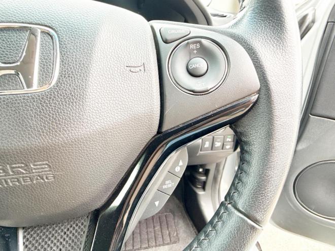 ヴェゼルハイブリッド1.5ハイブリッドX 4WD　ローンが不安な方＜優遇ローン＞　あんしんパッケージ　寒冷地仕様　社外ナビ 4WD 1500 5Dr