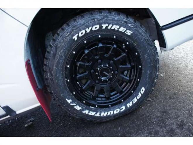 ハイエースバン2.8 DX ロング GLパッケージ ディーゼルターボ 4WD　Bカメラ　TRDフロントスポイラー　マッドフラップ　エセックス16インチアルミ　オープンカントリーRT　LEDヘッドライト　Wエアバッグ　AC100V　8人乗り構造変更済　寒冷地仕様　リアヒーター&エアコン 2800