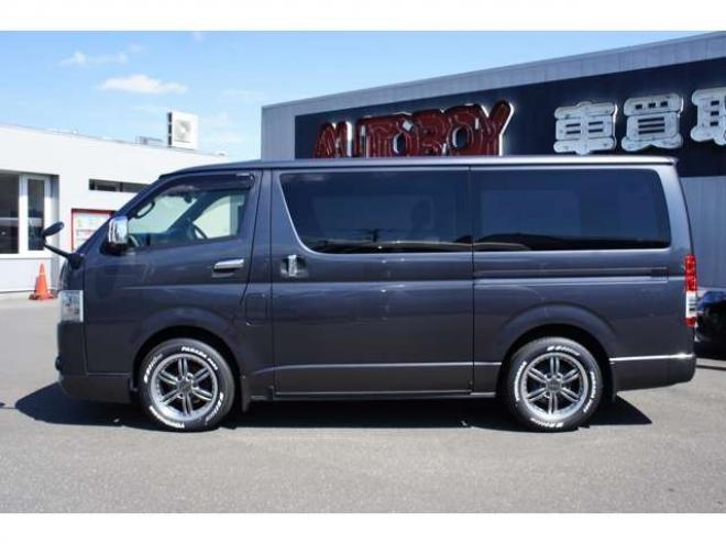 ハイエースバン2.8 スーパーGL ダークプライムII ロングボディ ディーゼルターボ 4WD　415COBRA　クリーンルック3 Fスポイラー&BY2Neoボンネット&ステージ2ルーフスポイラー&バッドラッカー17インチAW&フラットベッドキット　ヨコハマPARADA215/60R17　両側パワースライドドア　デジタルインナー 2800