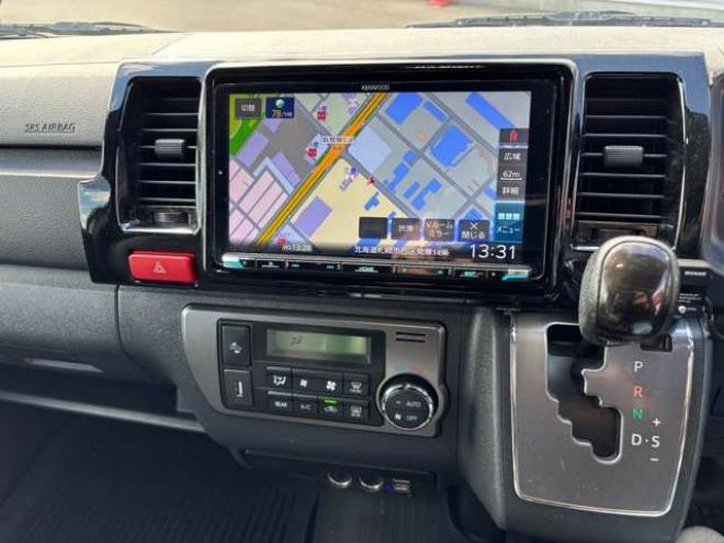 ハイエースバン2.8 スーパーGL ダークプライムII ロングボディ ディーゼルターボ 4WD　グレーメタリック　415COBRAクリーンルック3フロントスポイラー　ステージ2ルーフスポイラー　バッドフェイスBY2ボンネット　バッドラッカー17インチAW　ヨコハマPARADA17インチホワイトレター 2800