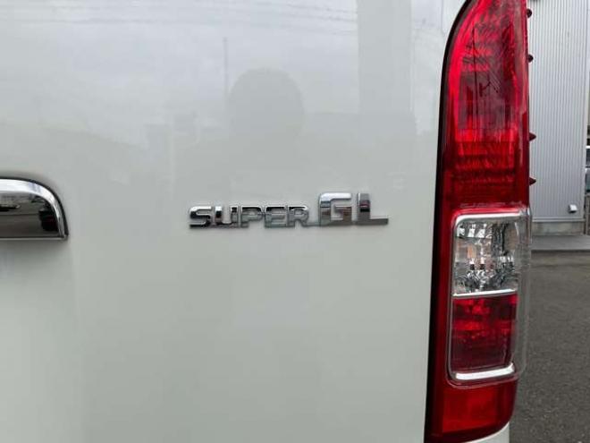 ハイエースバン2.8 スーパーGL ダークプライムII ロングボディ ディーゼルターボ 4WD　モデリスタフロントスポイラー　ワーク18インチAW　8インチナビTV 両側電動パワースライドドア 415COBRAフラットキット(ベッドキット) 2800