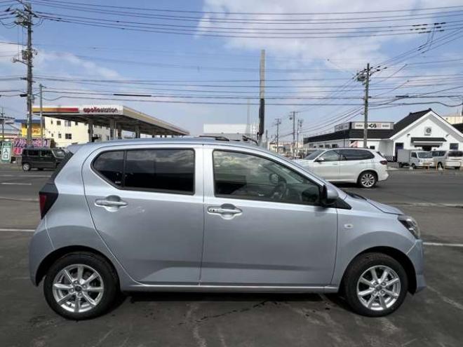 ピクシスエポックG SAIII 4WD　スマートキー　プッシュスタート　スマートアシスト3 前席シートヒーター　オートエアコン　オートハイビーム　コーナーセンサー　アイドリングストップ　横滑り防止　衝突軽減 660