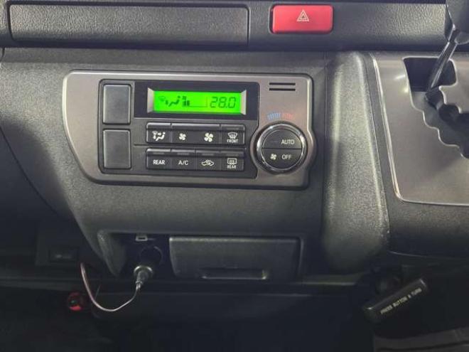 ハイエースバン2.7 スーパーGL ダークプライム ワイド ミドルルーフ ロングボディ 4WD　寒冷地仕様　パワスラ　リアヒーター&クーラー　プッシュスタート　スマートキー　ウッドコンビステアリング&シフトノブ　ハーフレザーシート　ドラレコ　バックカメラ　ETC　メモリナビ　フルセグTV　Bluetooth 2700