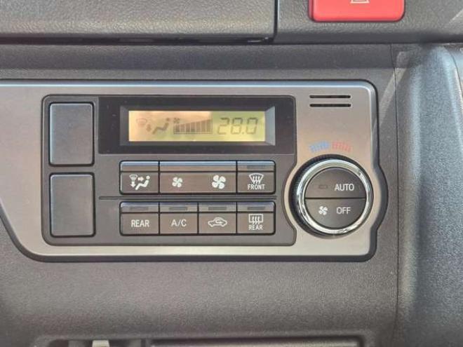 ハイエースバン2.7 スーパーGL ダークプライム ワイド ミドルルーフ ロングボディ 4WD　寒冷地仕様　パワスラ　リアヒーター&クーラー　プッシュスタート　スマートキー　ウッドコンビステアリング&シフトノブ　ハーフレザーシート　ドラレコ　バックカメラ　ETC　メモリナビ　フルセグTV　Bluetooth 2700