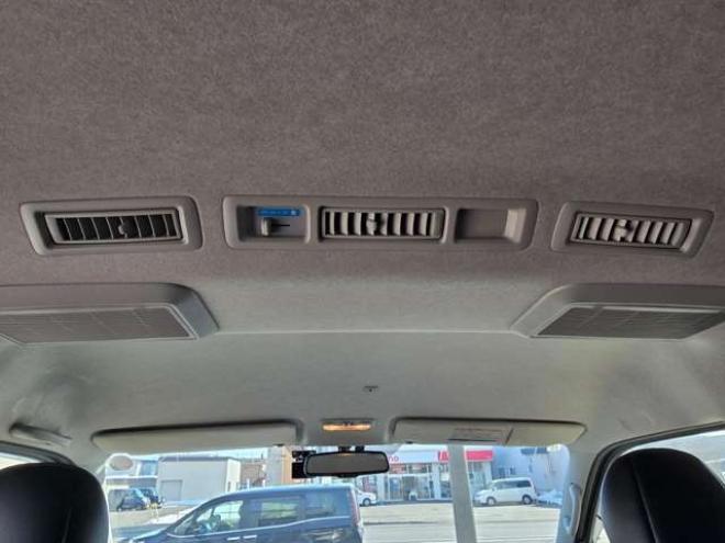 ハイエースバン2.7 スーパーGL ダークプライム ワイド ミドルルーフ ロングボディ 4WD　寒冷地仕様　パワスラ　リアヒーター&クーラー　プッシュスタート　スマートキー　ウッドコンビステアリング&シフトノブ　ハーフレザーシート　ドラレコ　バックカメラ　ETC　メモリナビ　フルセグTV　Bluetooth 2700