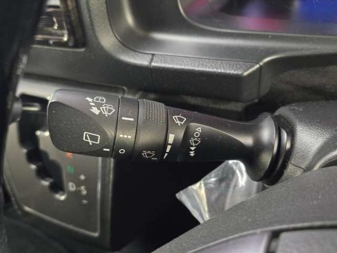 ハイエースバン2.7 スーパーGL ダークプライム ワイド ミドルルーフ ロングボディ 4WD　寒冷地仕様　パワスラ　リアヒーター&クーラー　プッシュスタート　スマートキー　ウッドコンビステアリング&シフトノブ　ハーフレザーシート　ドラレコ　バックカメラ　ETC　メモリナビ　フルセグTV　Bluetooth 2700