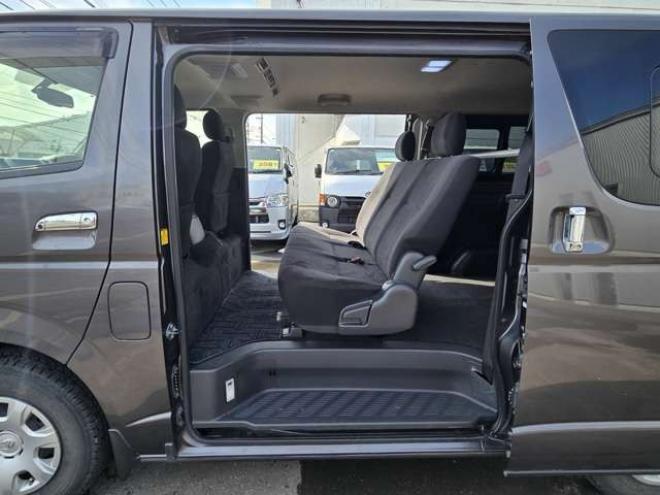 ハイエースバン3.0 スーパーGL ロング ディーゼルターボ 4WD　寒冷地仕様　プッシュスタート　スマートキー　リアヒーター&リアクーラー　LEDヘッドライト　フロントフォグランプ　 バックカメラ　ステアリングスイッチ　パワーヒート　純正ナビ　フルセグTV　レーダー探知機 3000