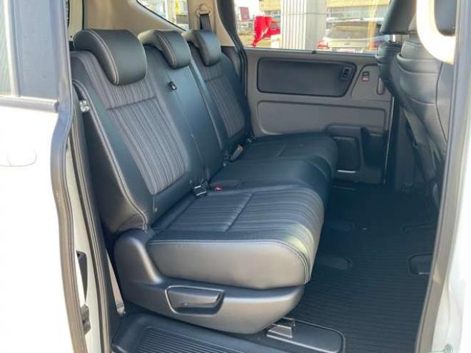 フリード+1.5 ハイブリッド G ホンダセンシング 4WD　社外ナビTV　バックカメラ　両側パワースライドドア　ETC　プッシュスタート　純正エンジンスターター　LEDヘッドライト　ドラレコ　レーダークルーズコントロール　シートヒーター 1500