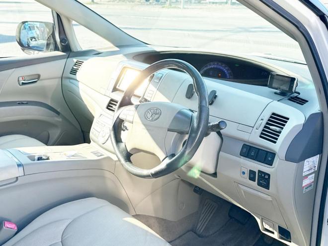 エスティマハイブリッドハイブリッド2.4X 4WD　ローンが不安な方＜優遇ローン＞　本州仕入　寒冷地仕様 フルエアロ　社外ナビ 4WD 2400 5Dr