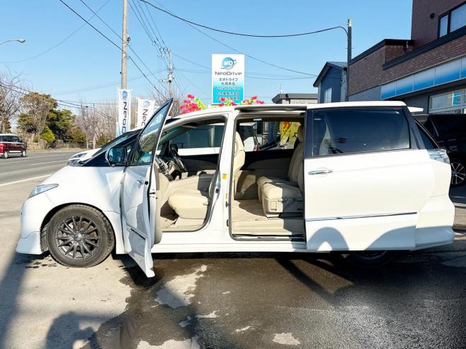 エスティマハイブリッドハイブリッド2.4X 4WD　ローンが不安な方＜優遇ローン＞　本州仕入　寒冷地仕様 フルエアロ　社外ナビ 4WD 2400 5Dr