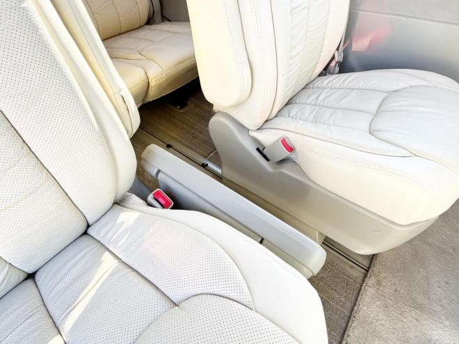 エスティマハイブリッドハイブリッド2.4X 4WD　ローンが不安な方＜優遇ローン＞　本州仕入　寒冷地仕様 フルエアロ　社外ナビ 4WD 2400 5Dr