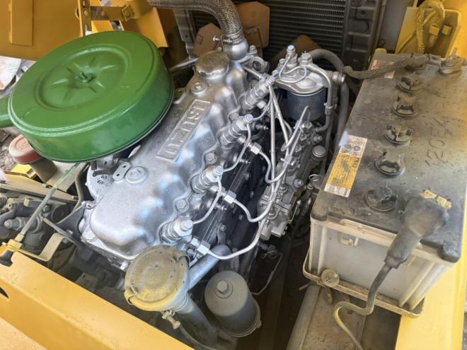 フォークリフト全塗装済！TCM FD15Z3 1.5トンフォークリフト 