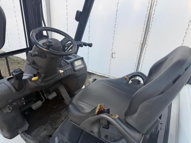 フォークリフトサイドシフト付き！ユニキャリア FD25T5 2.5トンディーゼル AT車