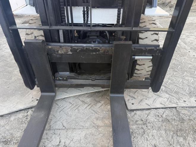 フォークリフトサイドシフト付き！ユニキャリア FD25T5 2.5トンディーゼル AT車