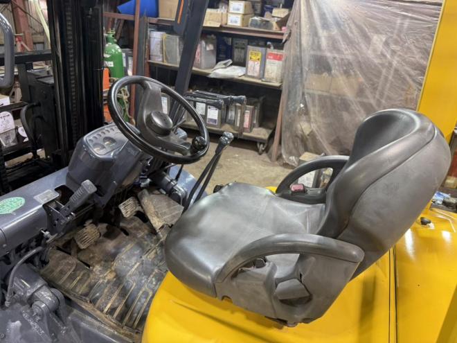 フォークリフト全塗装済！ヒンジ付き TCM FG20N16 2トンガソリン ダブルタイヤ